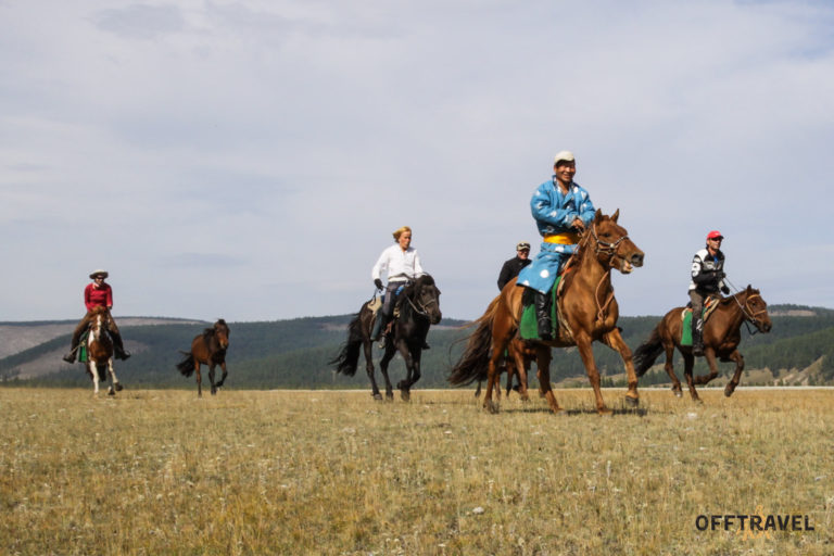 Mongolia w Siodle