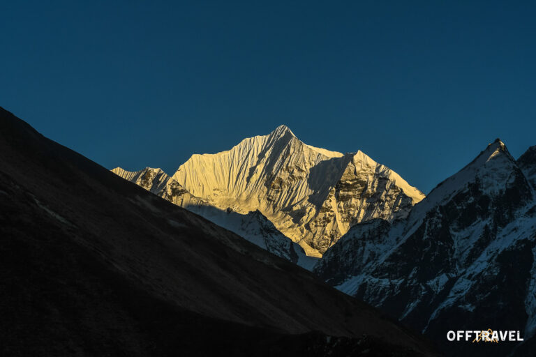 Przez Helambu i Langtang