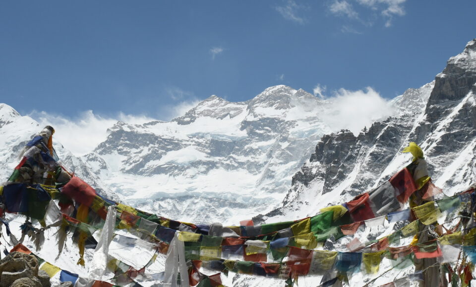 Po Dwóch Stronach Kanczendzongi