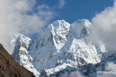 Po Dwóch Stronach Kanczendzongi