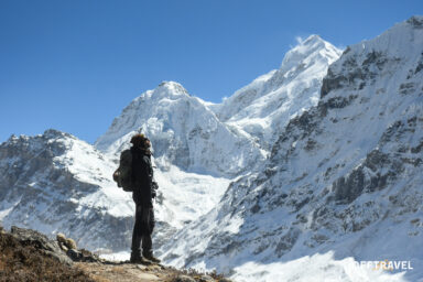 Po Dwóch Stronach Kanczendzongi