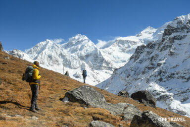 Po Dwóch Stronach Kanczendzongi