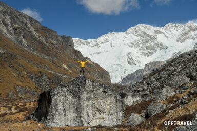 Po Dwóch Stronach Kanczendzongi