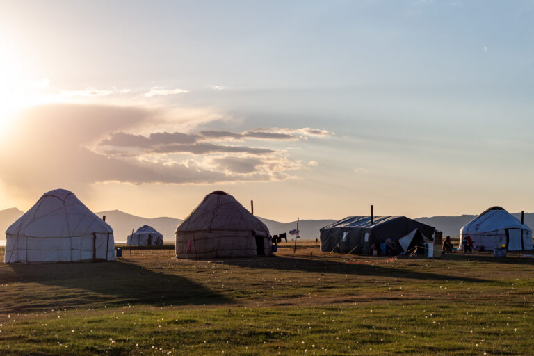 Kirgistan, góry Tien-szan, jakubczajkowski.com
